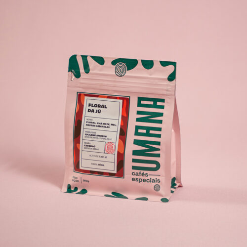 Pacote de café Floral da Jú, linha Essenciais da Umana, produzido por Jucilene Amorim